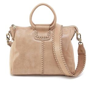 Hobo Sheila medium bag in Irish Crème in good condition.